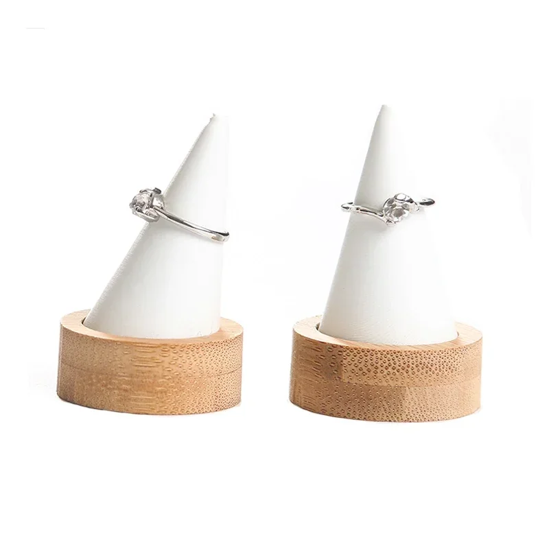 

Bamboo White PU Fingertip Oblique Cone Ring Display Stand Case Ring Holder Jewelry Display Stand Ring Showcase Storage