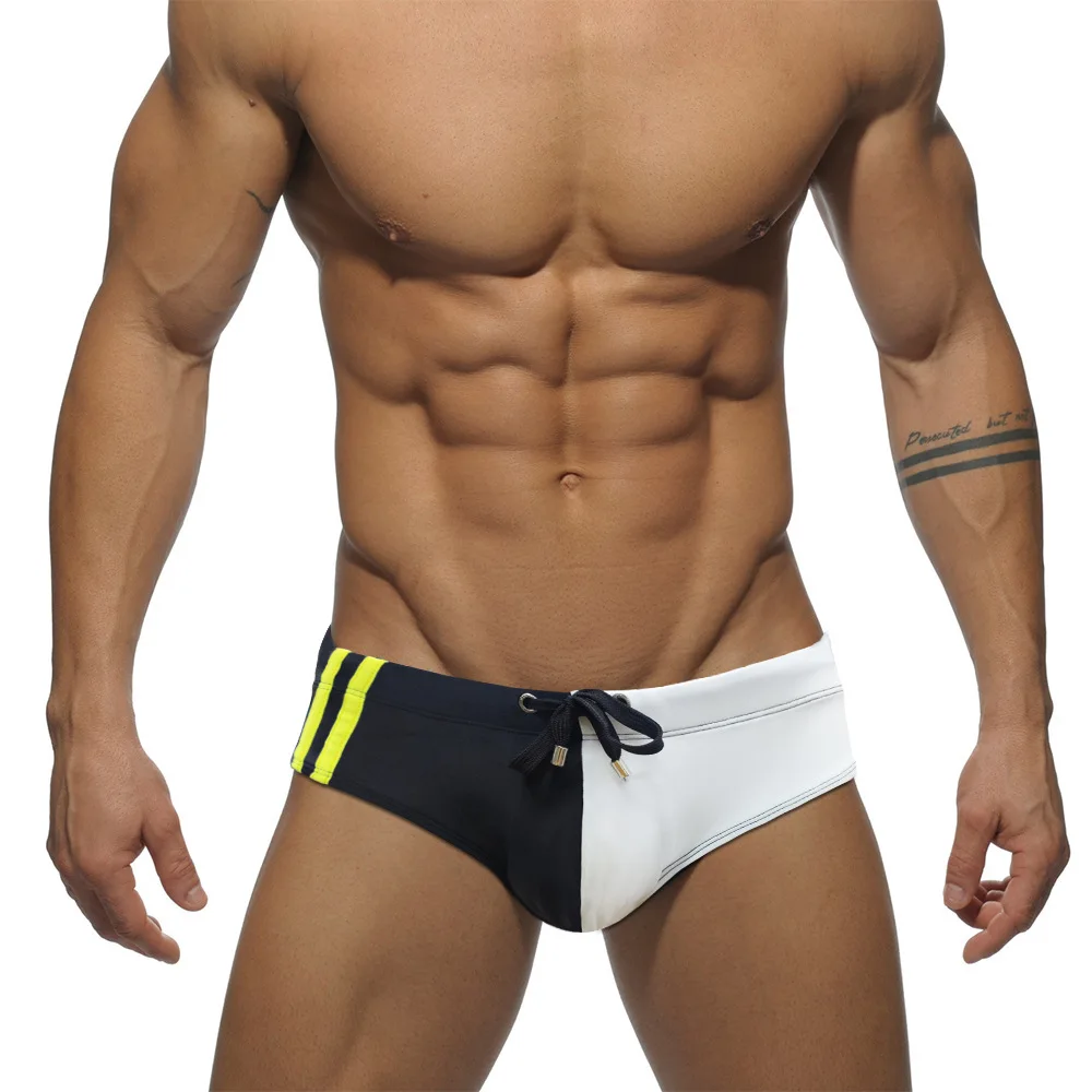 2026Fashion matching briefs swimming trunks contrasting colors fashionable close-fitting foreign trade swimming shorts menUXH076