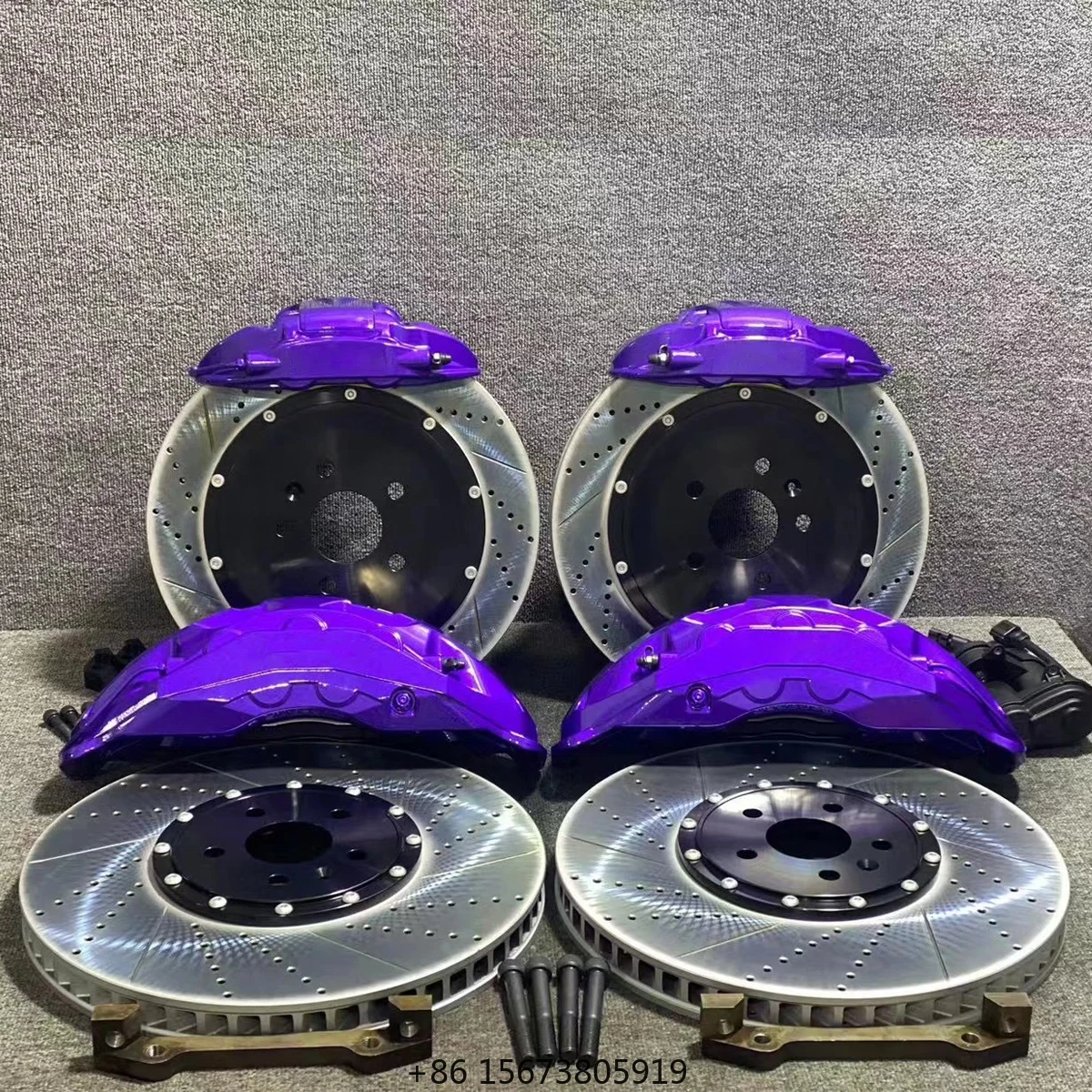 

Комплект усиленных тормозов Custom Upade: передние 10-поршневые суппорты, задние 4-поршневые суппорты с интегрированным электронным управлением для моделей 3, Y, S, X