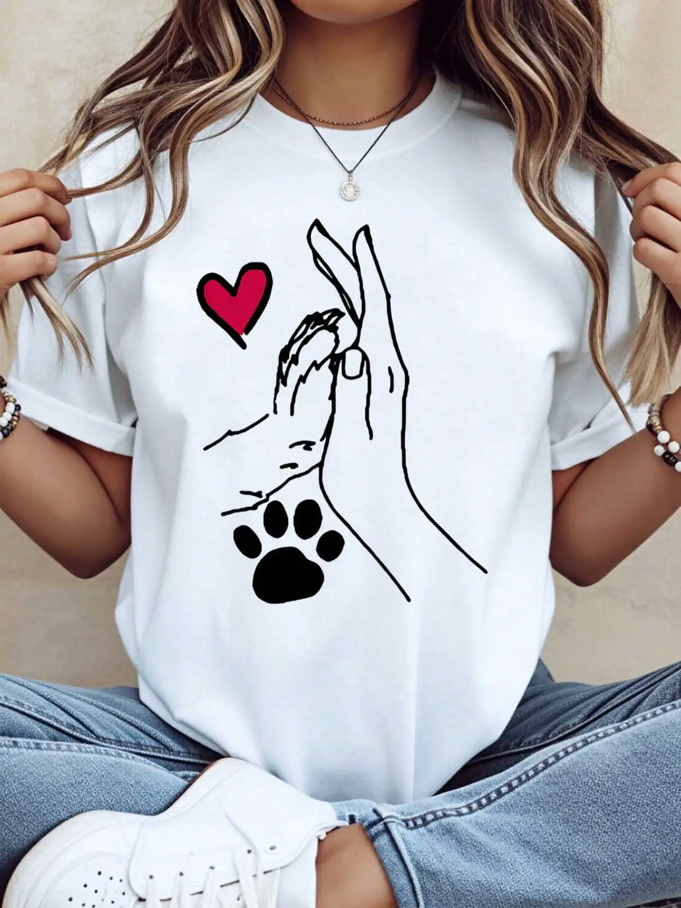 Dog Paw And Human Hand Heart Love T Shirt，Dog Owners Cute Dog Lover Tee Unisex Casual Wear