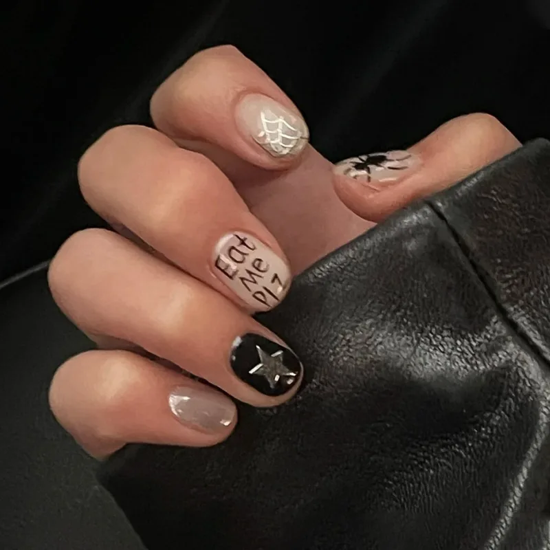 

24PCS Halloween Press-On Nails - White Web Doodles & Black Spider Art Short Round Shape False Nail For Women Girl