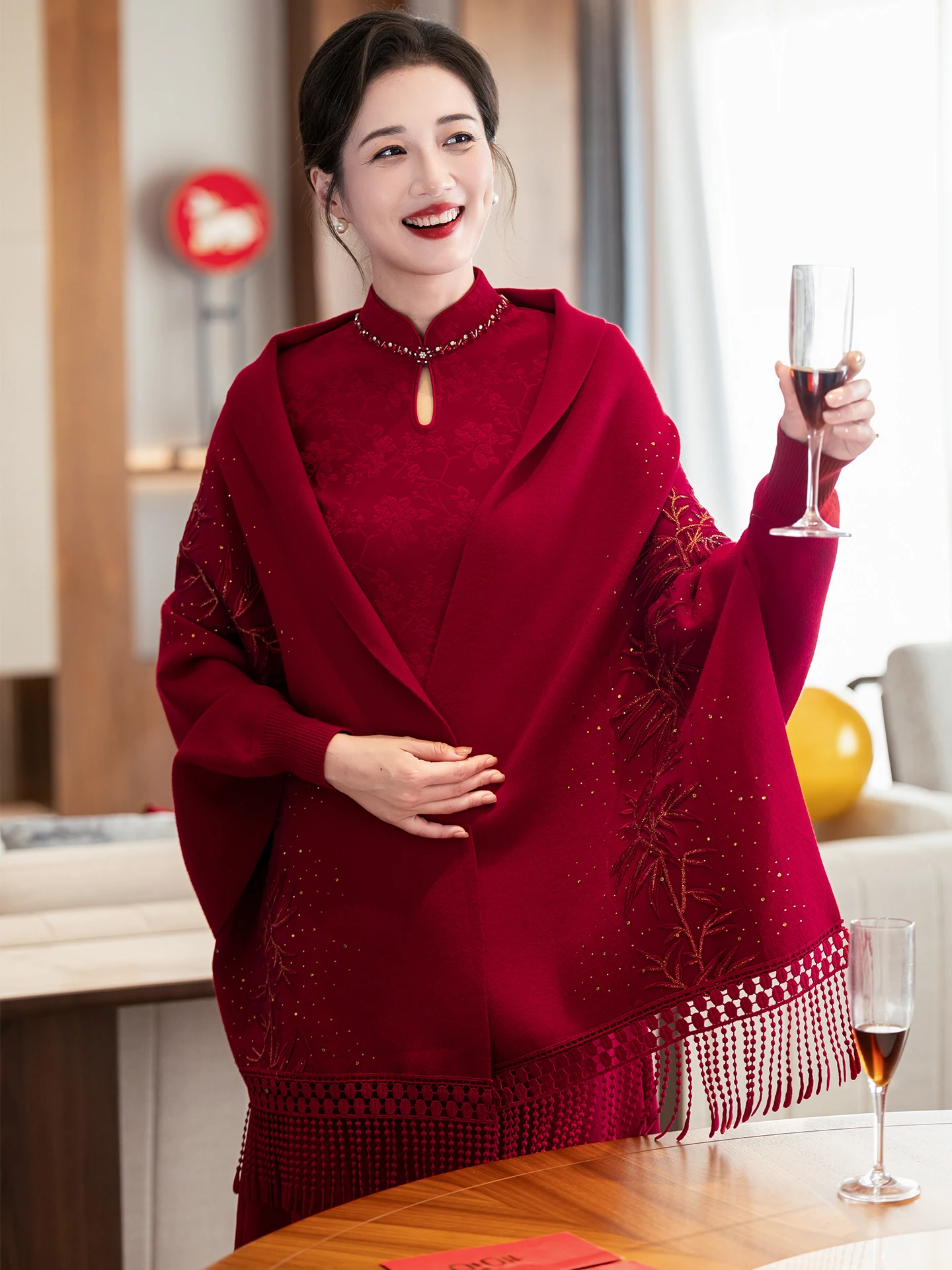 manteau-de-ceremonie-elegant-pour-invitees-de-mariage-style-chinois-pour-maman-et-grand-mere-automne-hiver