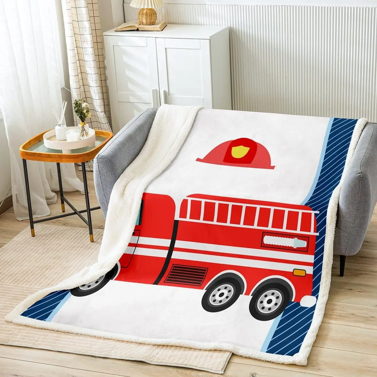 ファイヤートラックスローブランケットレッドファイアエンジンフリースブランケットソファ用消防トラックブランケットまたはベッド漫画カーブランケット