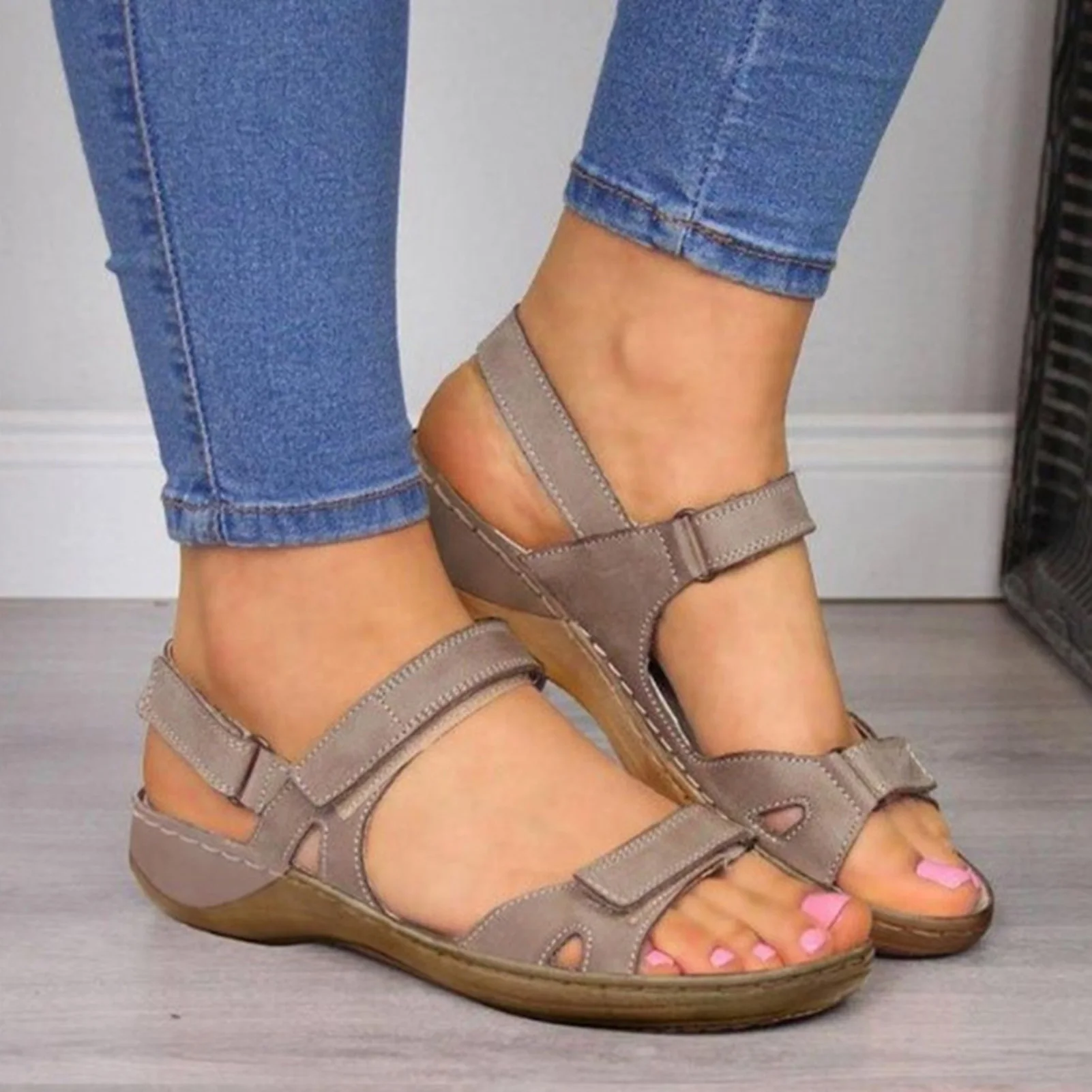 Women Summer Cool Flat Sandal Air Permeable Open Toe Design Sandal for Matching Elegant Dress