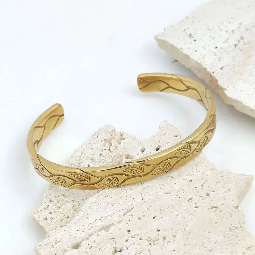 

Gold Wheat Leaf Engraved Open Cuff Bangle for Women, Stainless Steel Vintage Jewelry Gift for Daily Party Wear