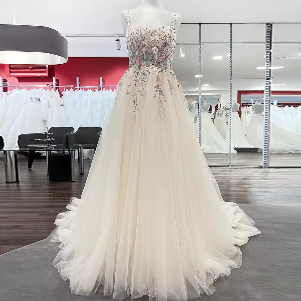 Charming Spaghetti Straps Tulle Wedding Bridesmaid  Dress Sweep Trian Backless A-line Wedding Gown with Floral Lace Customzied