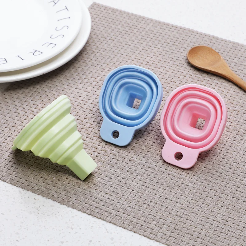 Mini Foldable Silicone Collapsible Portable Funnels Be Hung Household Liquid Dispensing Kitchen Tools Oil Leak Liquid Dispensing