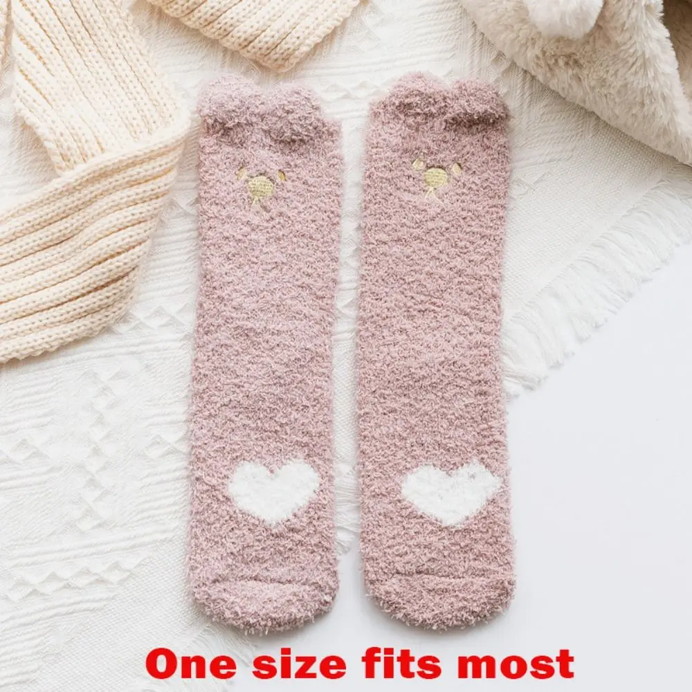 Chaussettes duveteuses en coton Kawaii pour femmes, chaussettes épaisses, chat de dessin animé, tube moyen, hiver