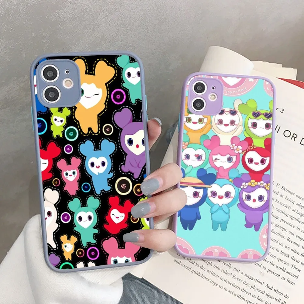 Casing ponsel KPOP T-TWICE perempuan, casing penutup Matte transparan untuk iPhone 14 11 12 13 Mini Pro Max 8 7 Plus X XR XS MAX