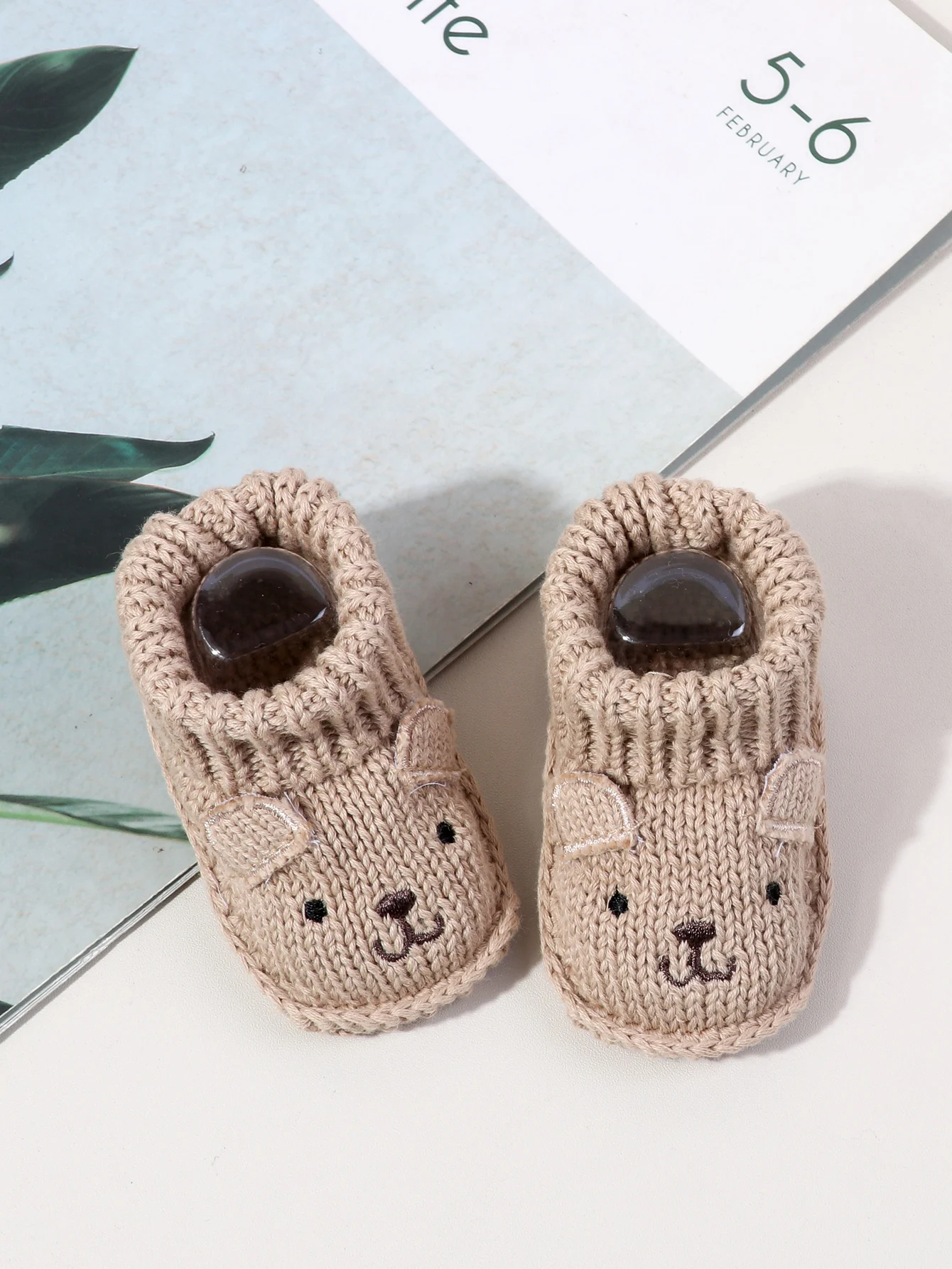 Neue gestrickte Babyschuhe für 0-3 Monate, warm, weich, bequem, mit Cartoon-Muster, für Kleinkinder, rutschfeste Sockenschuhe für Kleinkinder – Detail 15