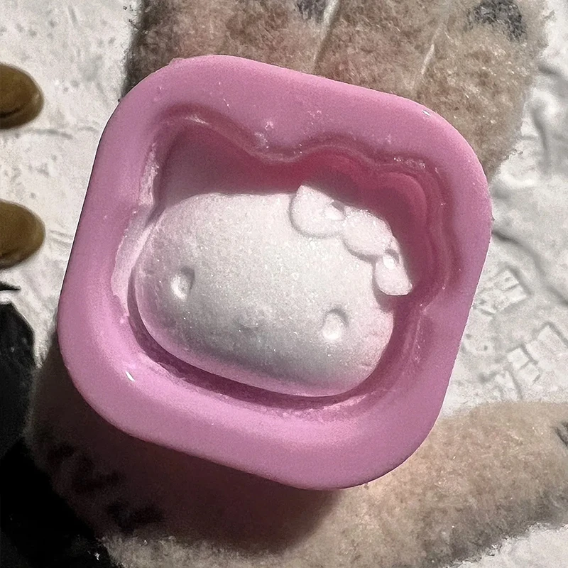 Hello Kitty Cute Cartoon Snowball Mold Little Beaver Loppy Snowman Making Mold Children Hand Make Snowmantoys