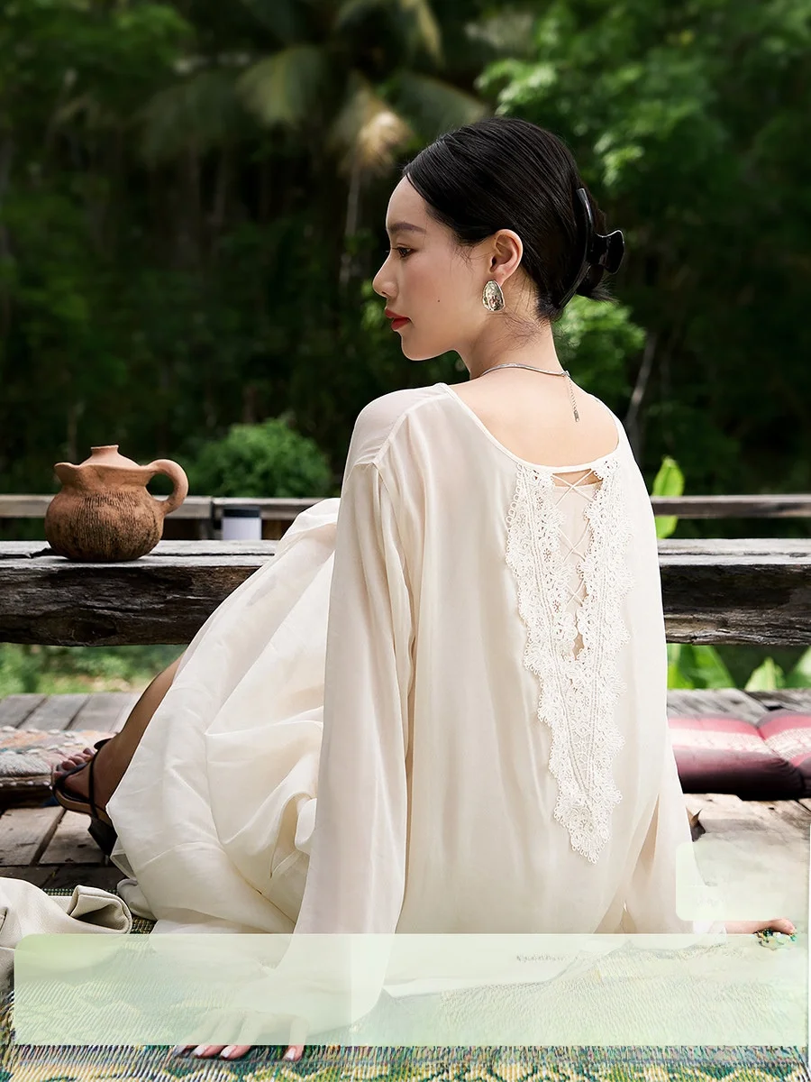 

Elegant Long Sleeve round Neck Women's Shirt Xhange Flower Pattern Hollow out Back Design Breathable Comfortable Casual Shirt