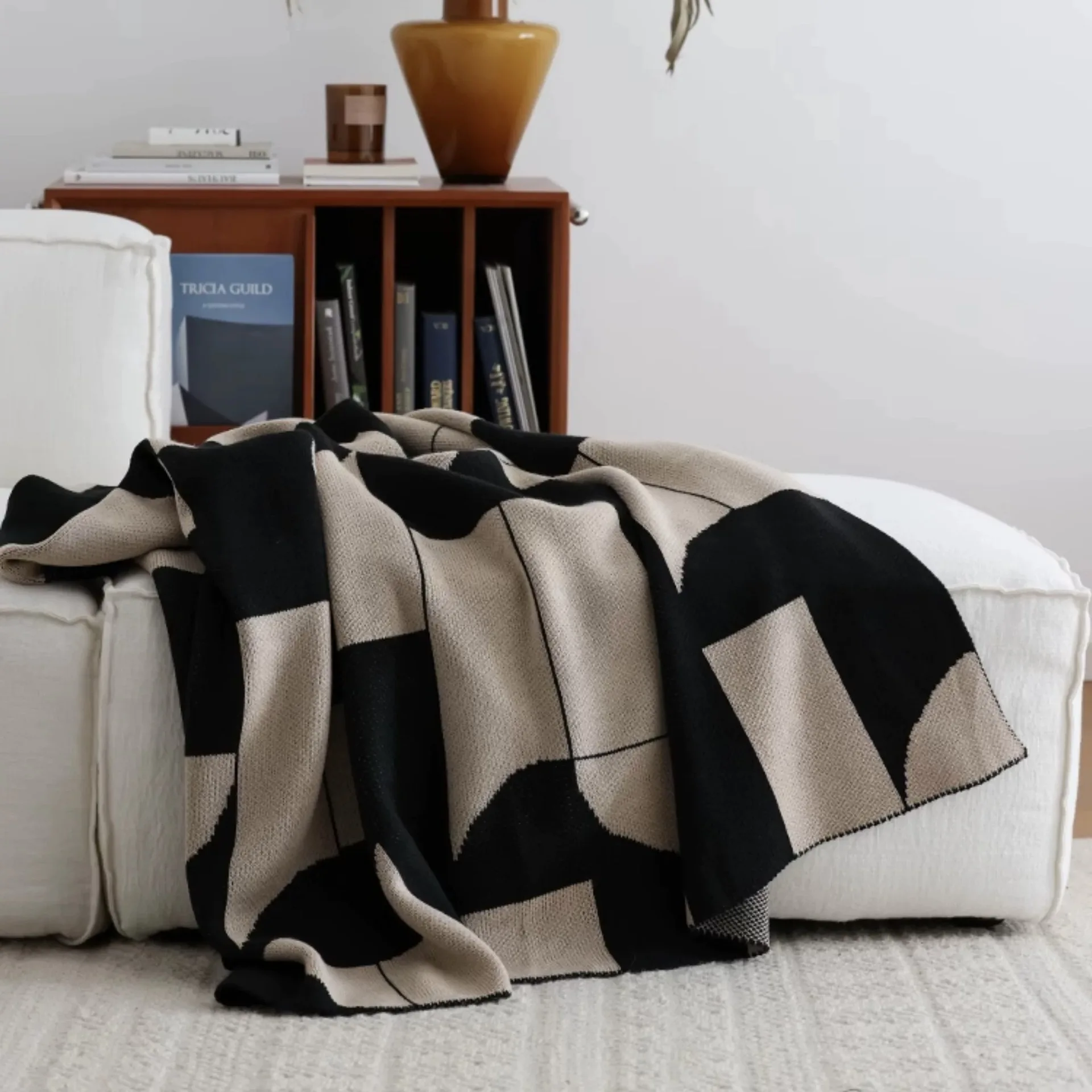 140x175cm British Style Vintage Blanket & Coffee Color Geometric Pattern Sofa Throw Blanket Faux Cashmere