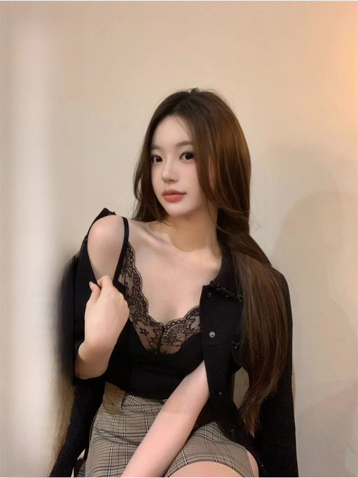 

Spicy Hotdog Lace Trim V-Ne Patchwork Csole Tank Top Women's Base irt Dry Lace Design Winter Faion Ladies' Vest