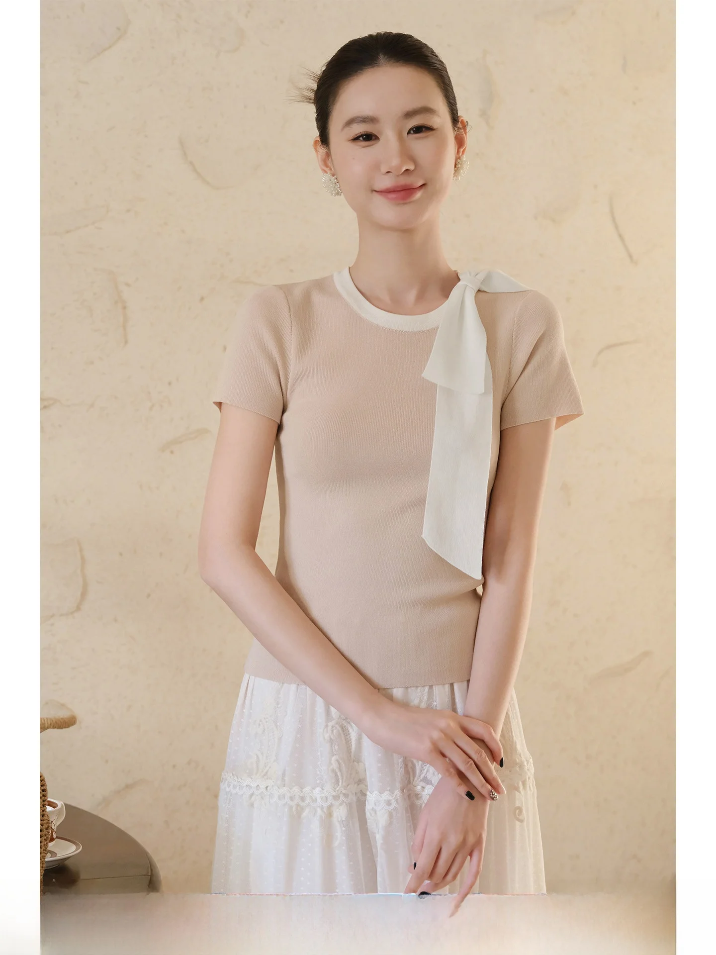 

XXNING Ice Silk Soft Feel Knitted Top Women's Simple Style Polyester V-Neck Short Sleeve Knot Casual Fashion