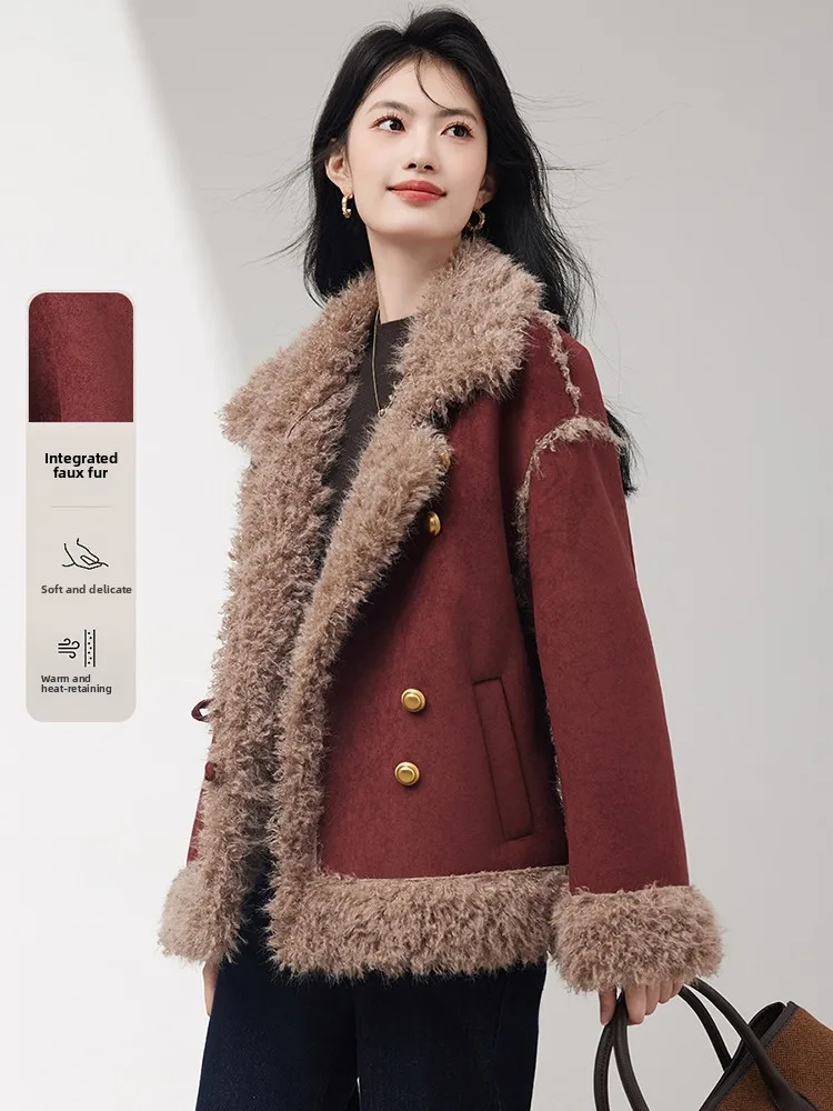 Casaco Feminino de Inverno 2024 Novo de Camurça Acolchoado com Forro de Pele, Estilo de Alta Qualidade, Moda em Algodão com Detalhes em Couro e Pelo