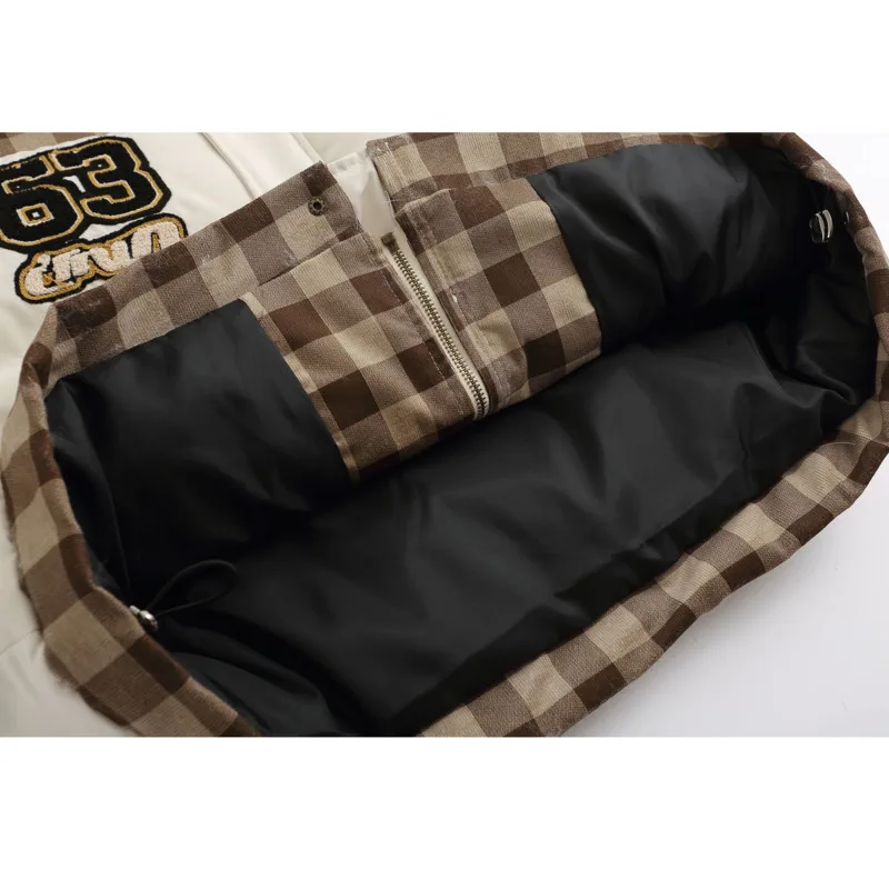 Jaqueta acolchoada com letra bordada para homens, patchwork xadrez, gola, bainha de cordão, manga comprida, casaco grosso