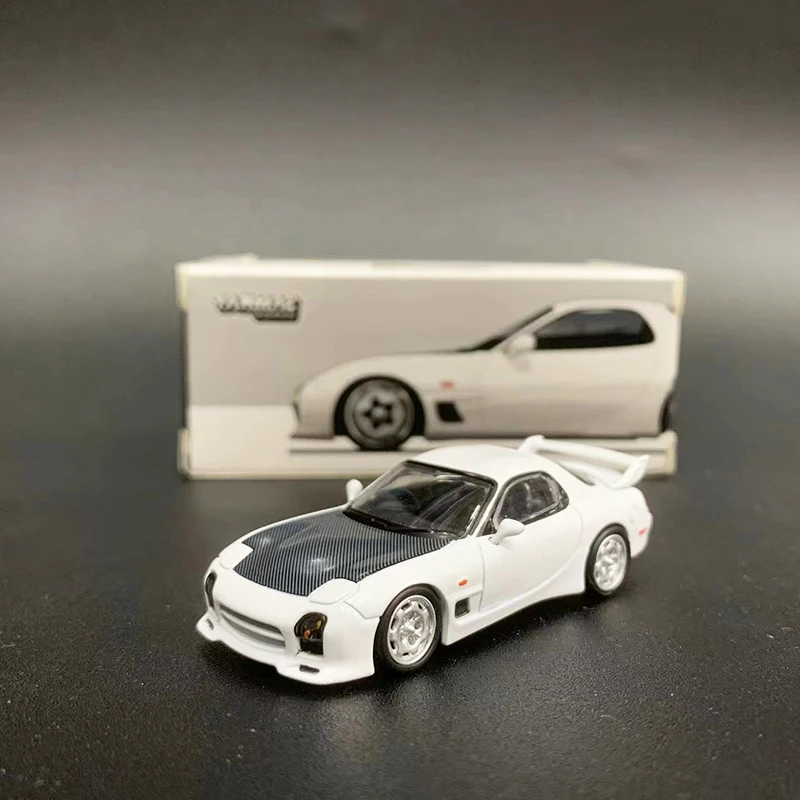 

Tarmac Works 1:64 Model Car RX-7 (FD3S) Mazdaspeed A-Spec Alloy Die-cast Vehicle