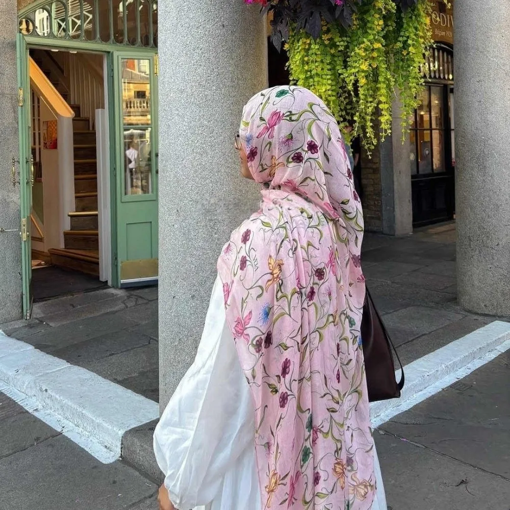 Fashion Cotton Printed Hijab Headscarf Watercolour Floral Breathable Women Shawl Soft Light Weight Hijab Wraps For Women