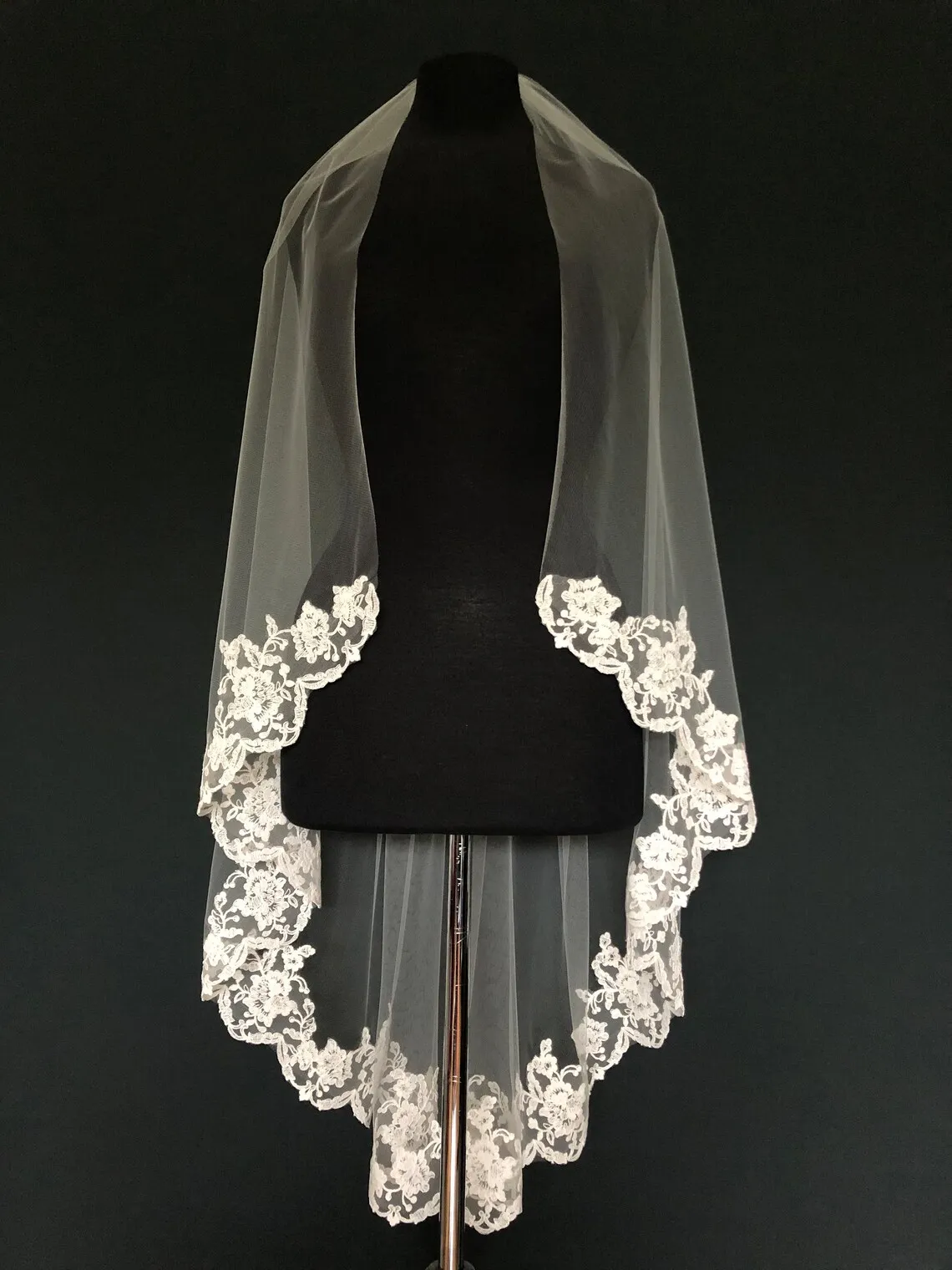 Embroidered Lace Veil From Elbow Waltz Length Fingertip Alencon Diamond White Veil