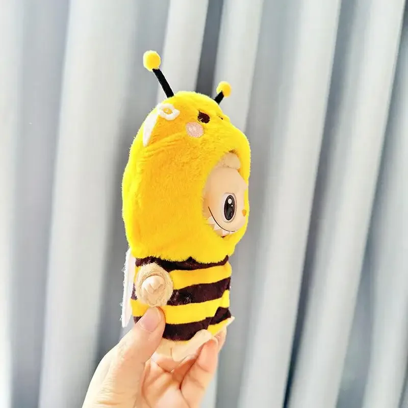 Para labubu v2 roupas pingente roupas de bebê amarelo abelha macacão bonito bonecas decoração acessórios