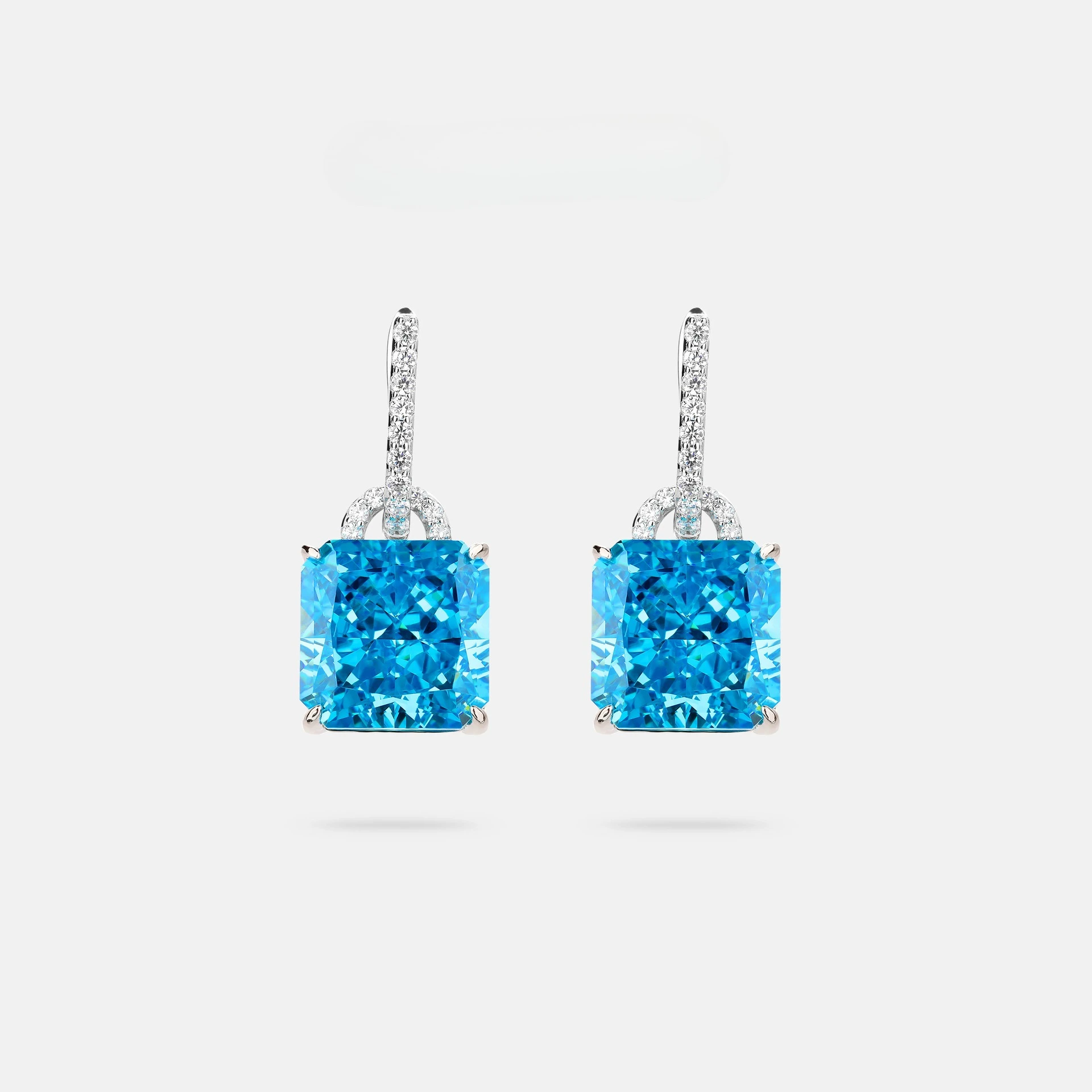 New S925 Pure Silver Ear Studs with A Luxurious and High-end Feel, Electroplated Platinum High Carbon Diamond Wedding Jewelry