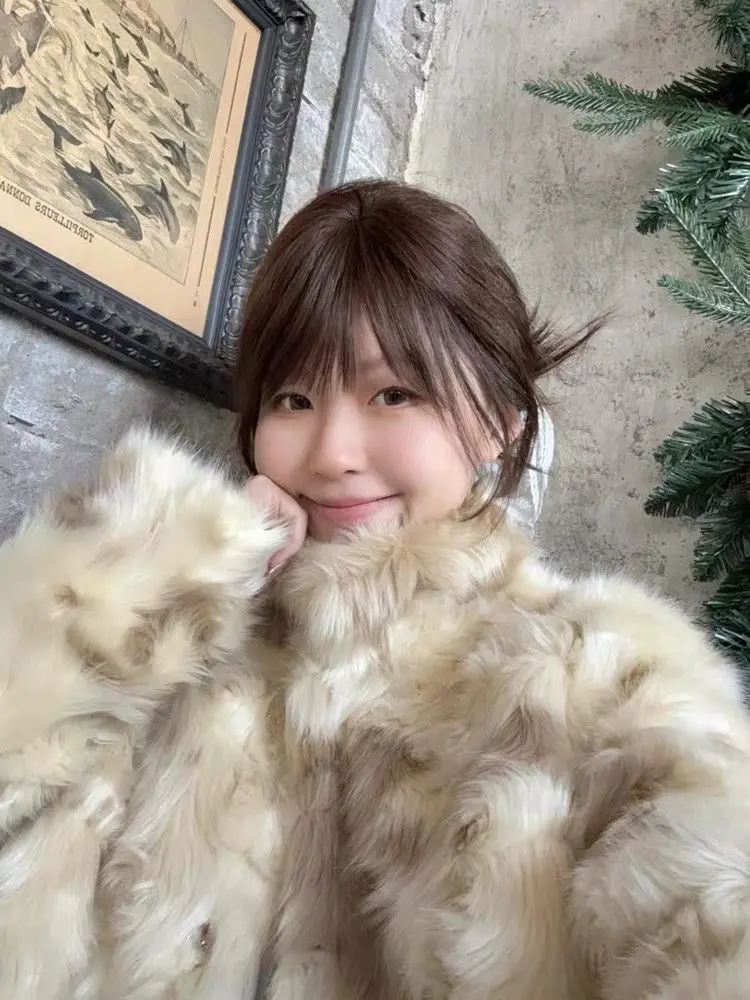 

Пальто с воротником из искусственного меха, женские плюшевые мишки, современный красивый утолщенный нишевый офисный водолазка, одежда с силуэтом на молнии, струящиеся