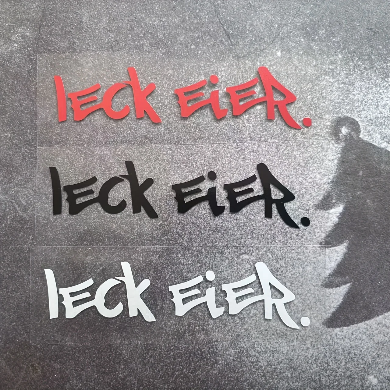 Image of 1 Stück LE EIER Motorrad-Aufkleber, wasserdicht, langlebig, selbstklebend, Vinyl-Aufkleber für Kraftstofftank, Roller, Auto, Fenster, Stoßstange, Dekoration