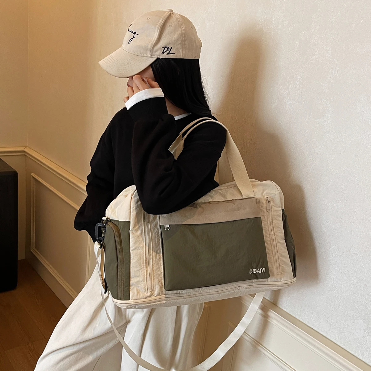 

Travel Bag with Large Capacity for Business Trips, Short-Distance Travel, Portable Men's Luggage Bag, Women's Multifunctional Fitness Bag with Shoe Compartment, Fashionable