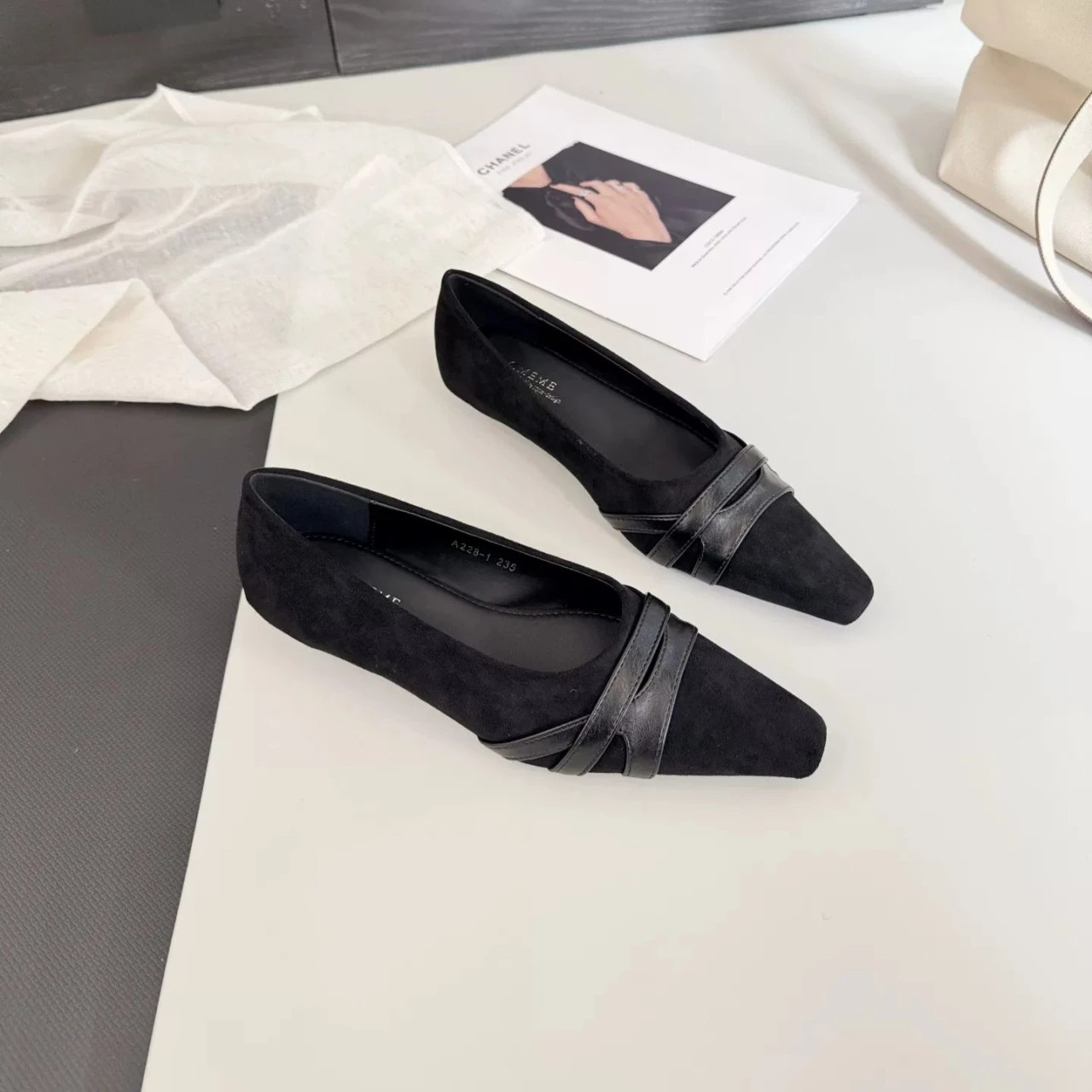 2026 New Solid Color Shoes with One Pedal and No Tired Feet Are Popular in Spring and Autumn with Non-slip Commuter Shoes