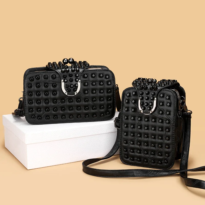 

Fashionable handbag New Rivets Casual women's bag fashion versatile clip-on bag Messenger studded shoulder bags Mobile Phone Bag