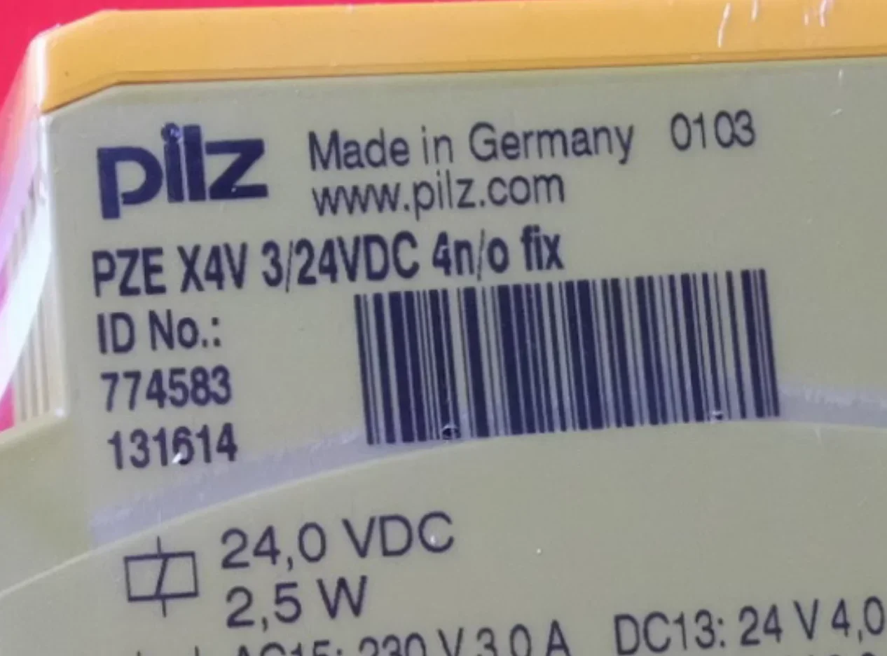 New Pilz Security Module PZE X4V 3/24VDC 4n/o fix NO.774583
