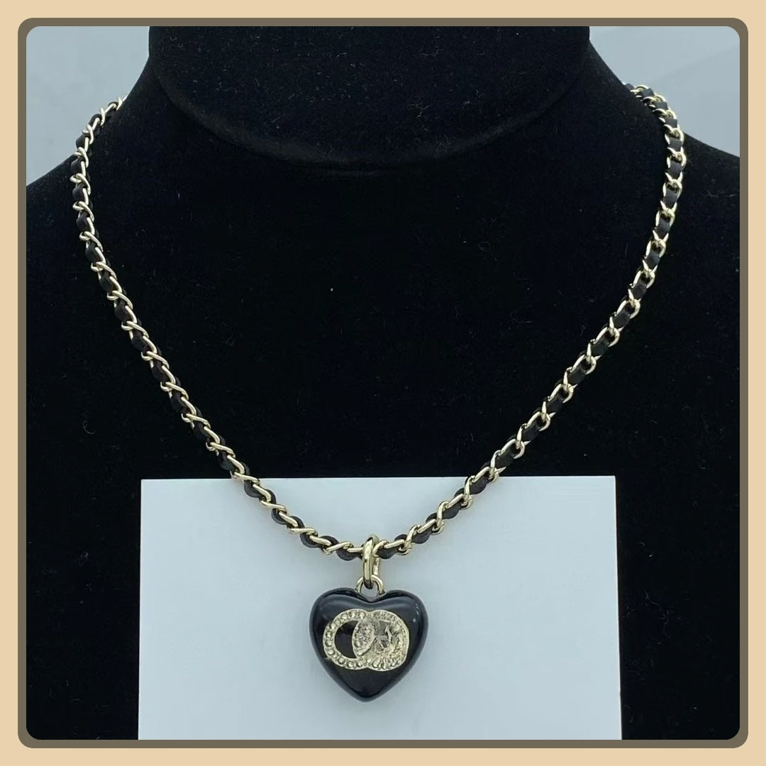 

Necklace, Women's Accessories, Autumn and Winter Light Luxury Temperament, Simple Collarbone Chain, High-end Feeling