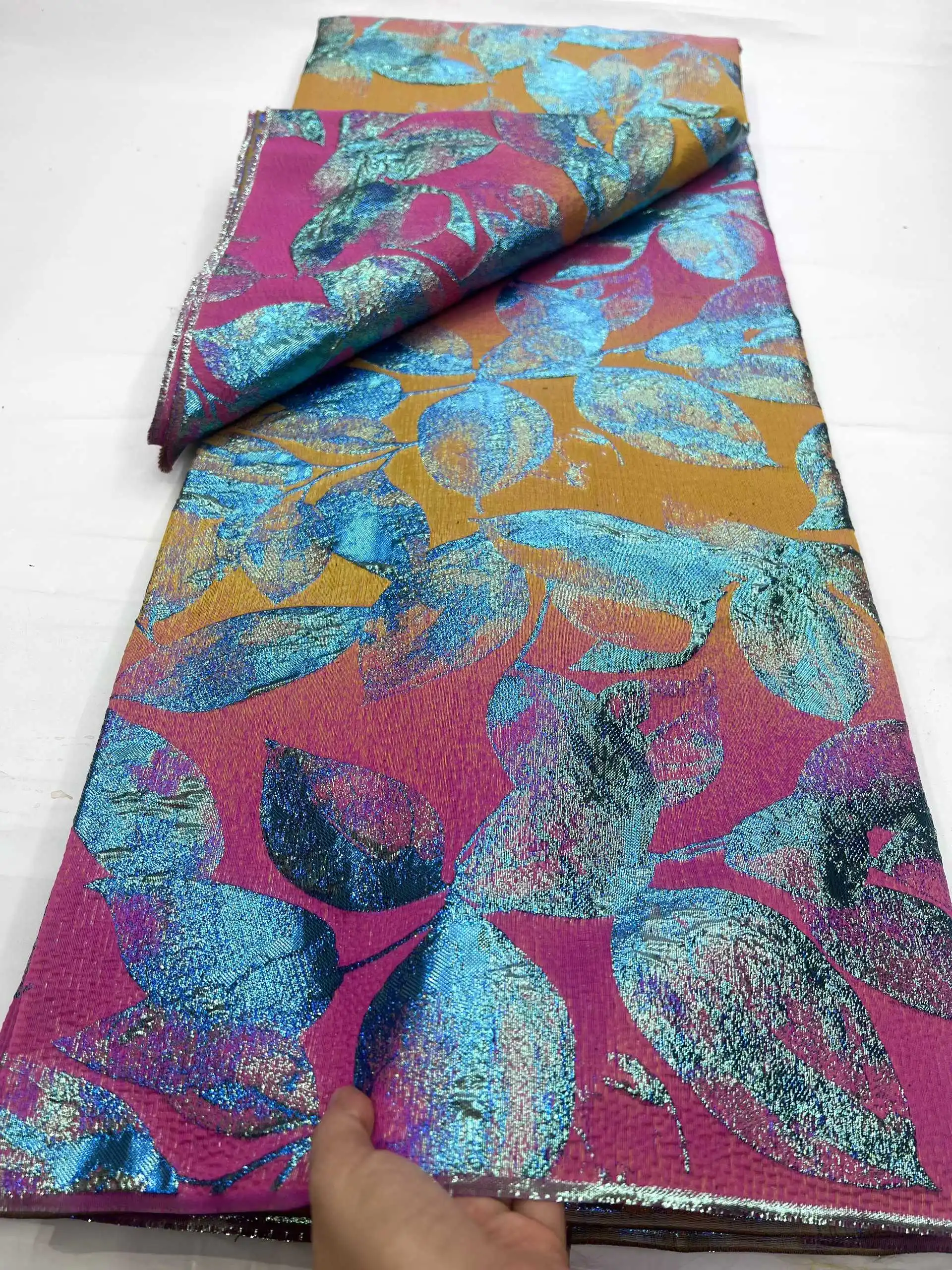 

Новейшая жаккардовая кружевная ткань, нигерийская, африканская, Франция, хит продаж 2025, элитная распродажа для невесты, свадебных вечеринок, шить платья