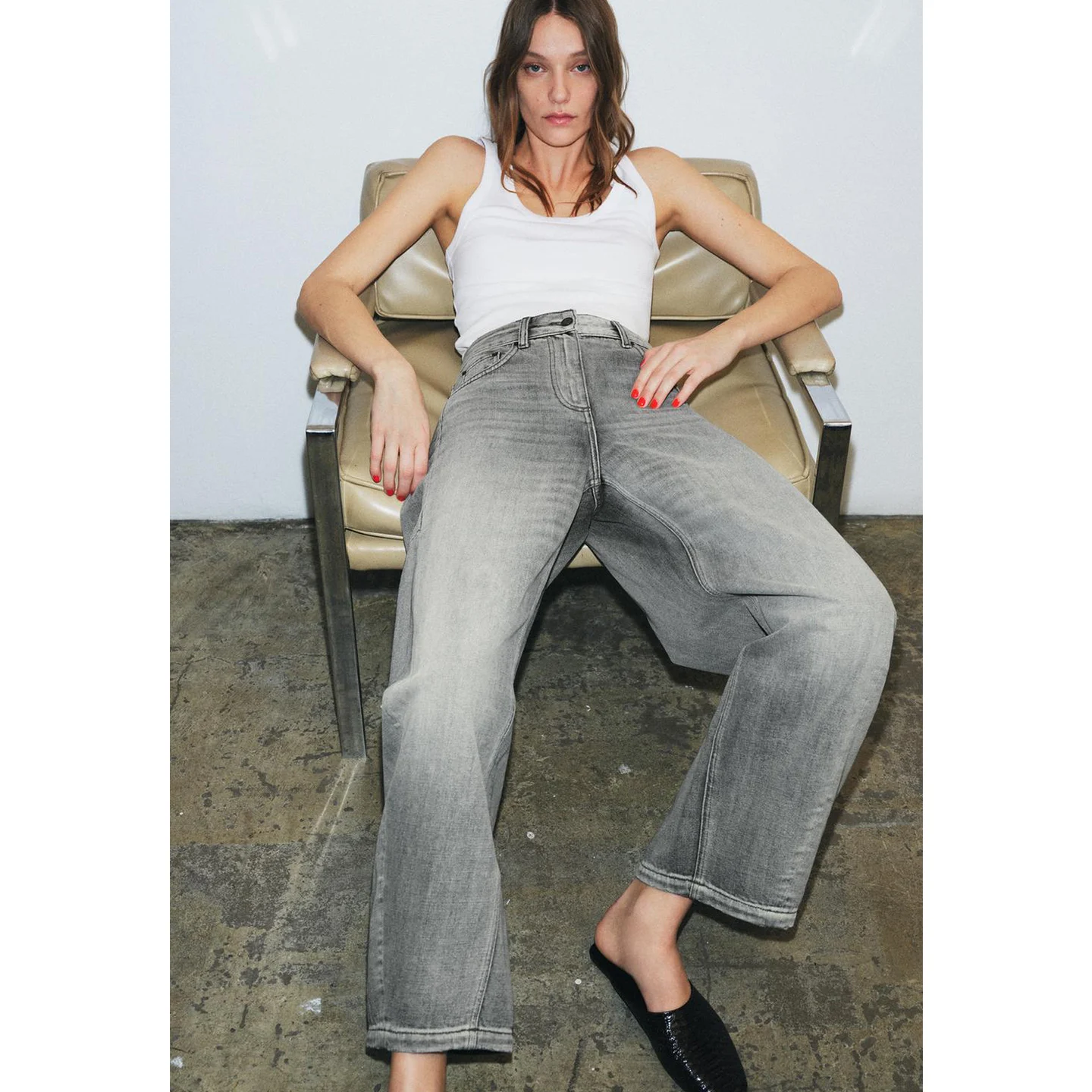Spring Women's Casual Style Zipper Washed Effect mid Waist Nine Points Balloon Type Jeans Standard Fit Micro Stretch Polyeste...