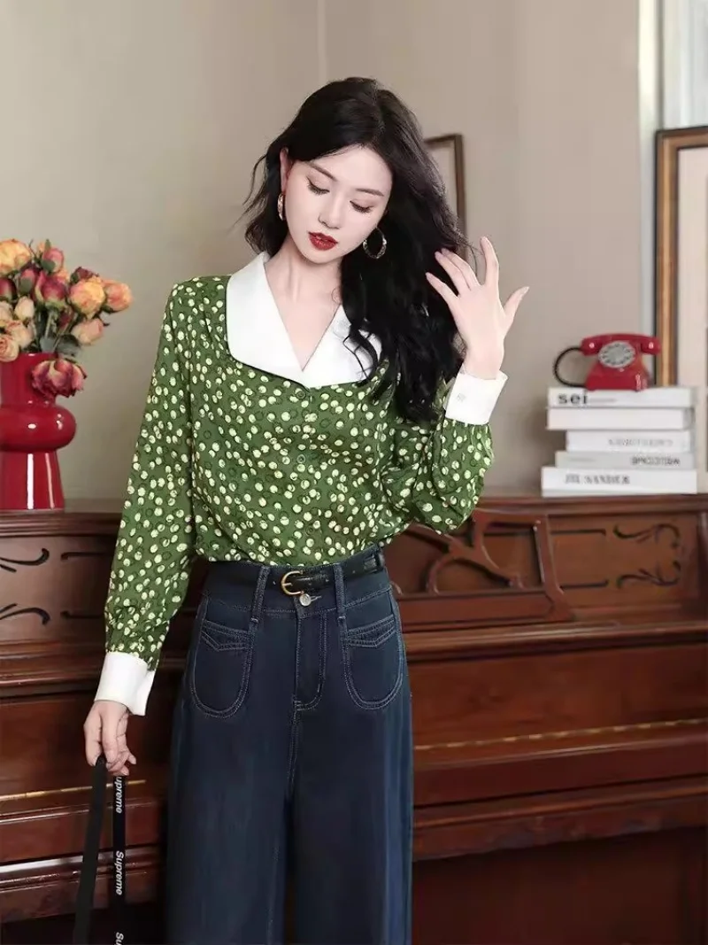 

Designer Green Floral Shirt Women 2026 Spring Retro Printed Blouse Vintage Fashion Feminine Tops w2417