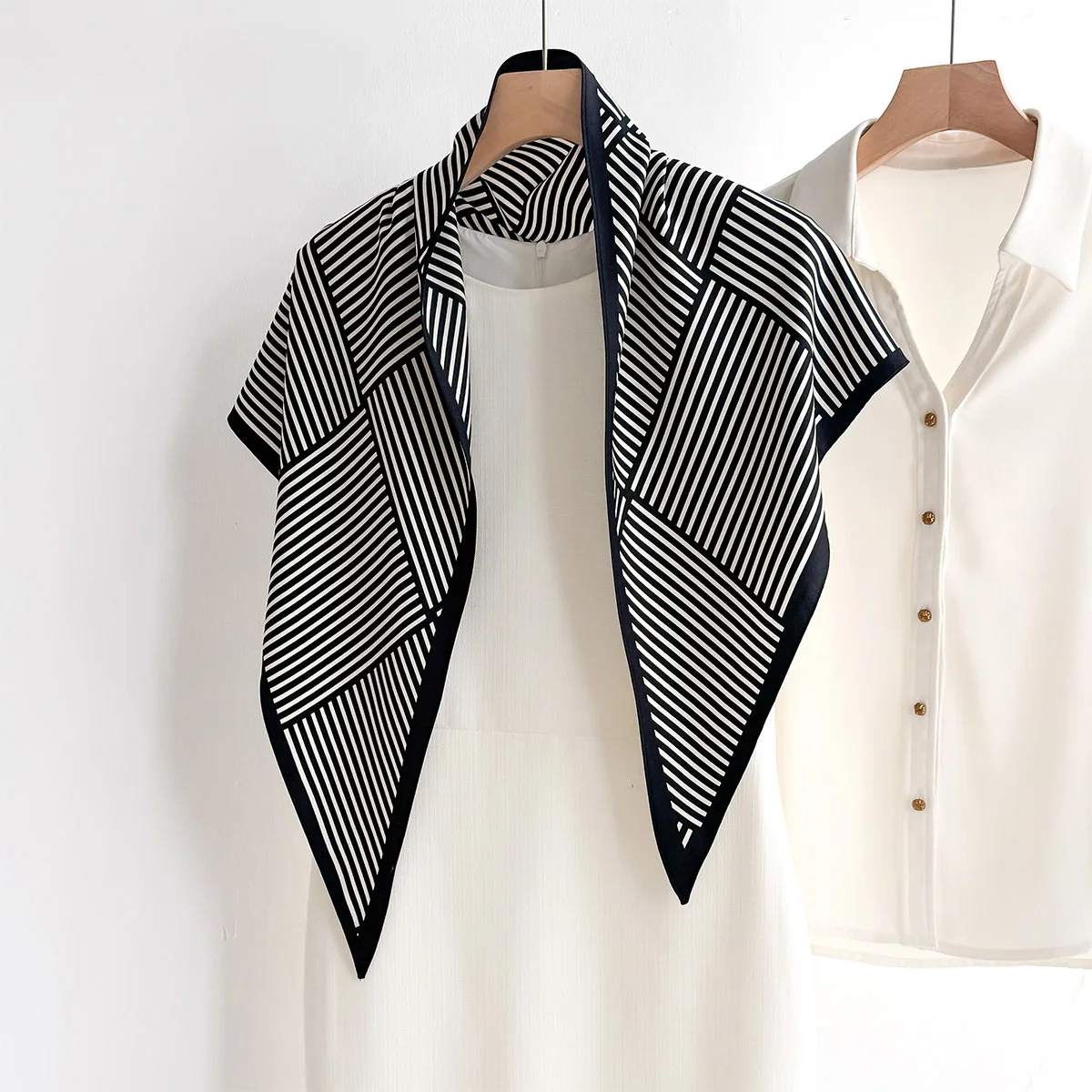 Retro Triangular Scarf Silk Feeling Women  Striped Dot Print Small Shawls Neck Scarves Wraps Shirt Decoration Foulard Stoles