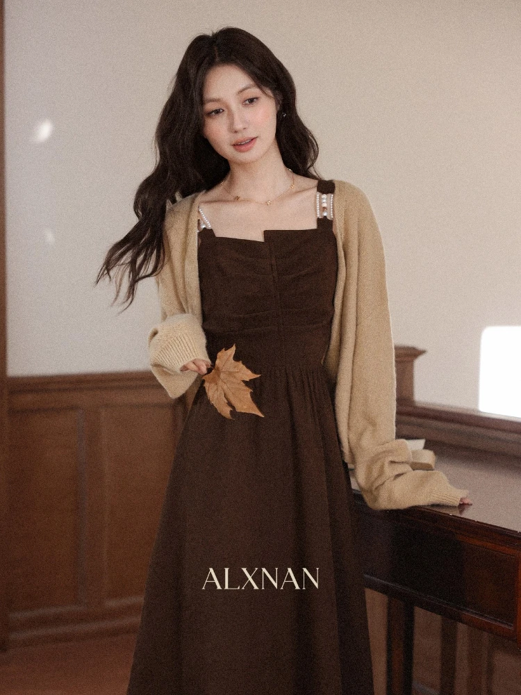 ALXNAN женский вязаный кардиган, новинка 2025, осень, эластичный ребристый манжет, мягкая ткань, универсальный короткий нежный кардиган с запахом LXN31158