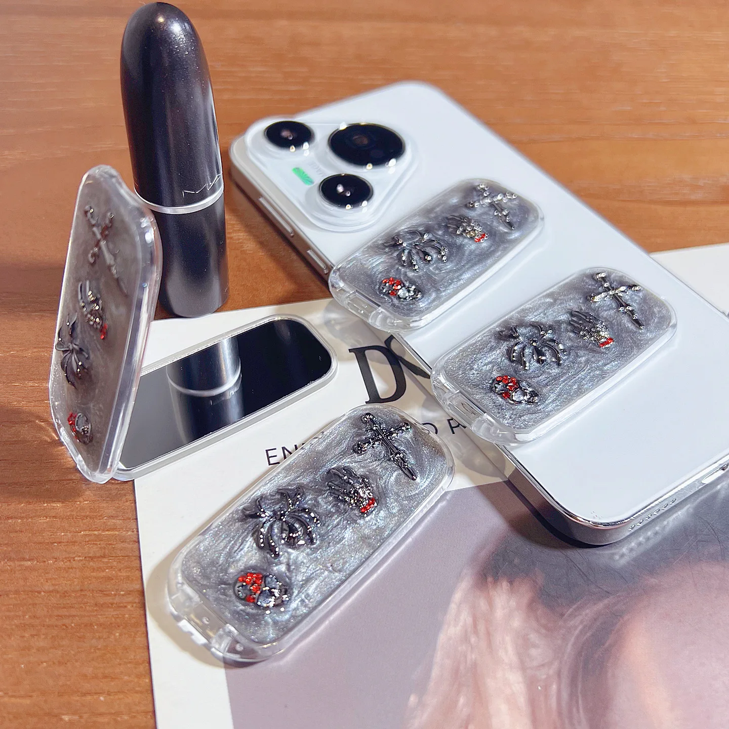 New Style Resin Phone Case Back Sticker Stand, Folding Mirror Makeup Mirror, Black Cross Skeleton Head