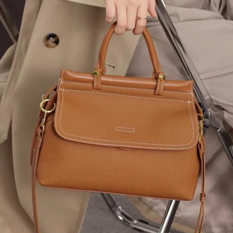 

2025 New Light Luxury Premium Handheld Women's Baotou Layered Leather Fashion Commuter Shoulder Bag Crossbody Bag