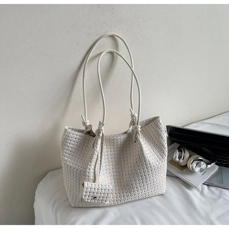 حقيبة كلاسيكية أنيقة للسيدات، مصنوعة من الجلد الفاخر، حقيبة كتف نسائية أنيقة