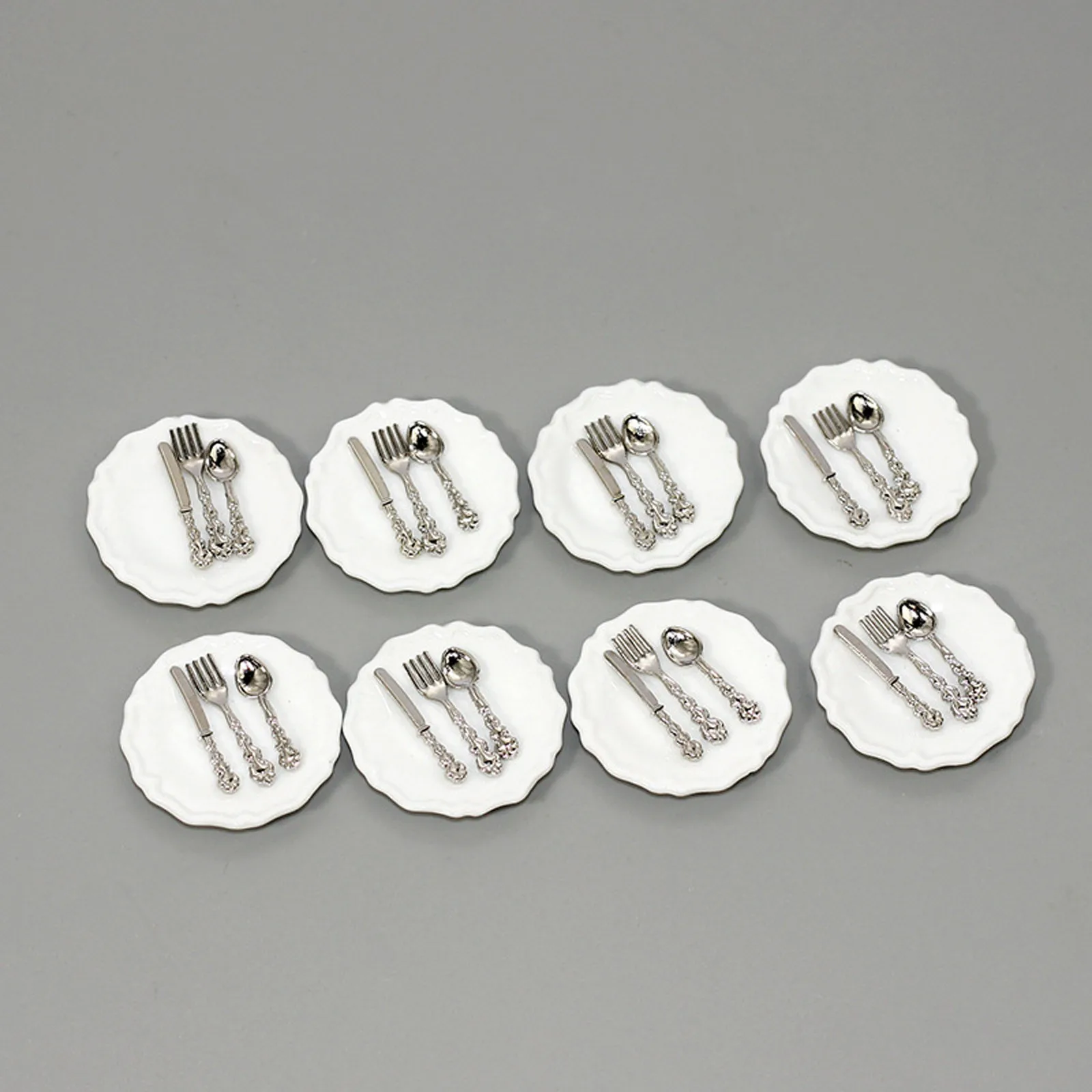 1/12 Miniature 4 Pieces Plates And 12 Pieces Cutlery Dollhouse Kitchen Accessories