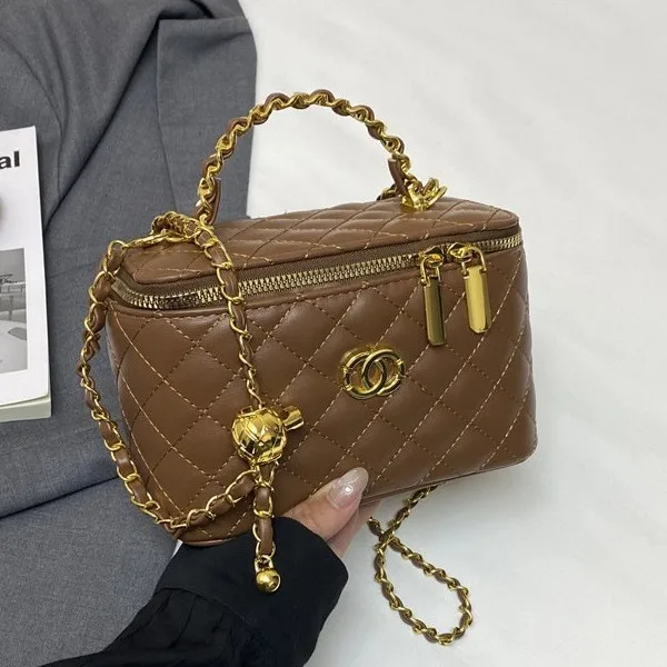 

2025 Niche Bucket Bag, Luxe Crossbody Purse for Women, Autumn Solid Color Tote, Minimalist Day to Night Bag, Textured Sling Bag