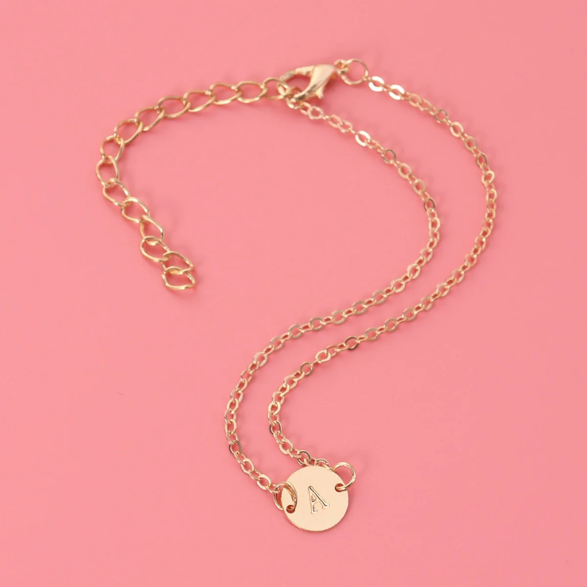 

Adjustable Gold Letter B Bracelet Premium Personalized Jewelry Gift for Womens Girls Teens Casual Wear Durable Sturdy Accessory