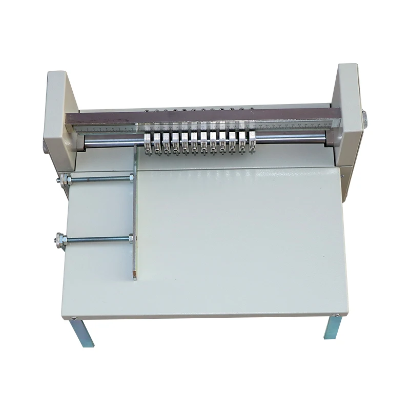 

Машина для вырезания контуров 400: Нейтральная самоклеящаяся машина для вырезания контуров с регулируемой скоростью