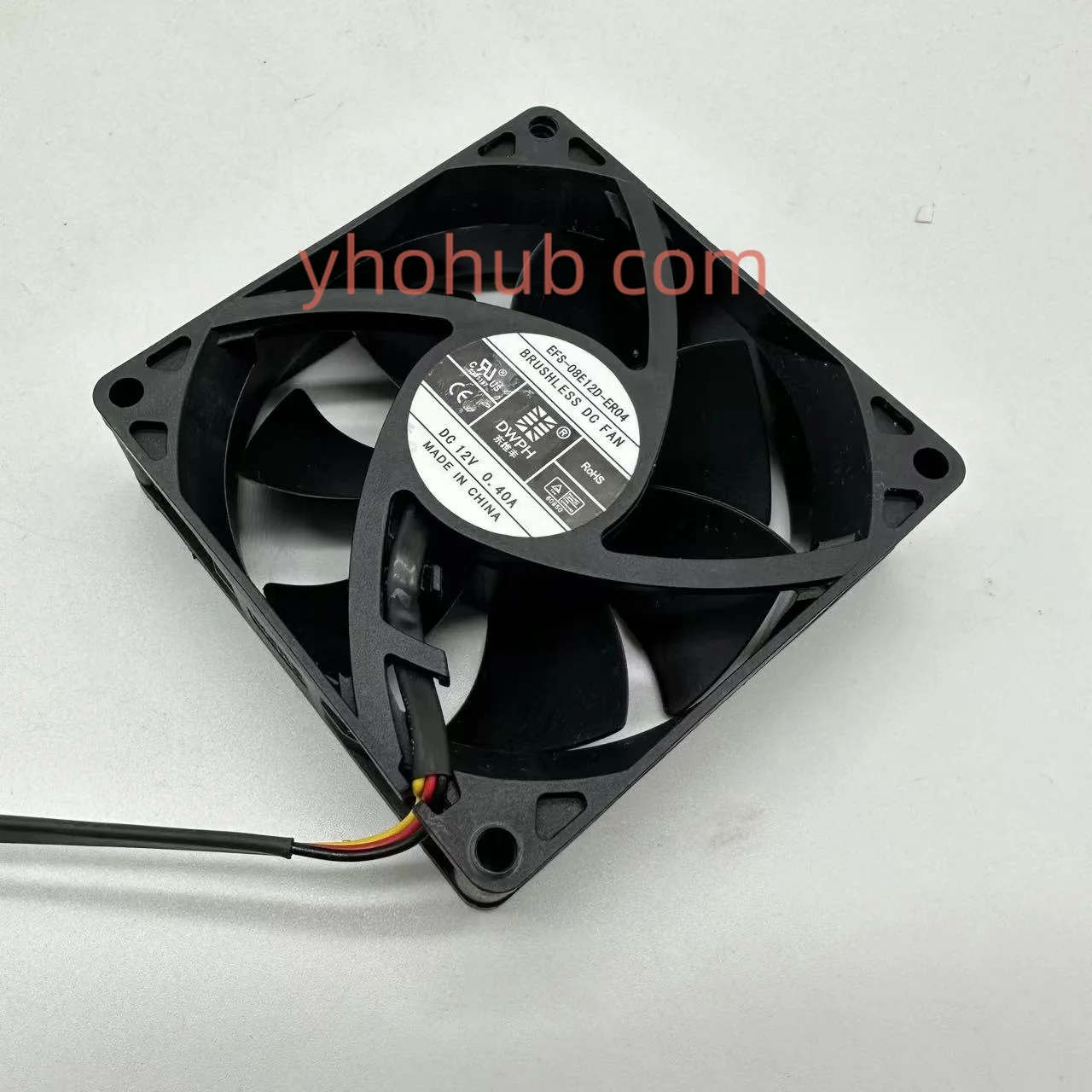 

DWPH EFS-08E12D-ER04 DC 12V 0.4A 80x80x25mm 3-Wire Server Cooling Fan