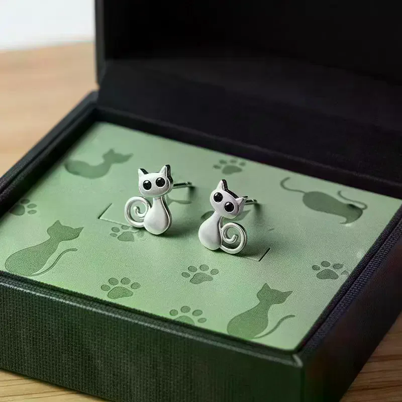 Dainty Black Eyes Crystal Cat Women Stud Earrings Anti-Fade Fashion Jewelry for Prom Graduation Ceremony Wear
