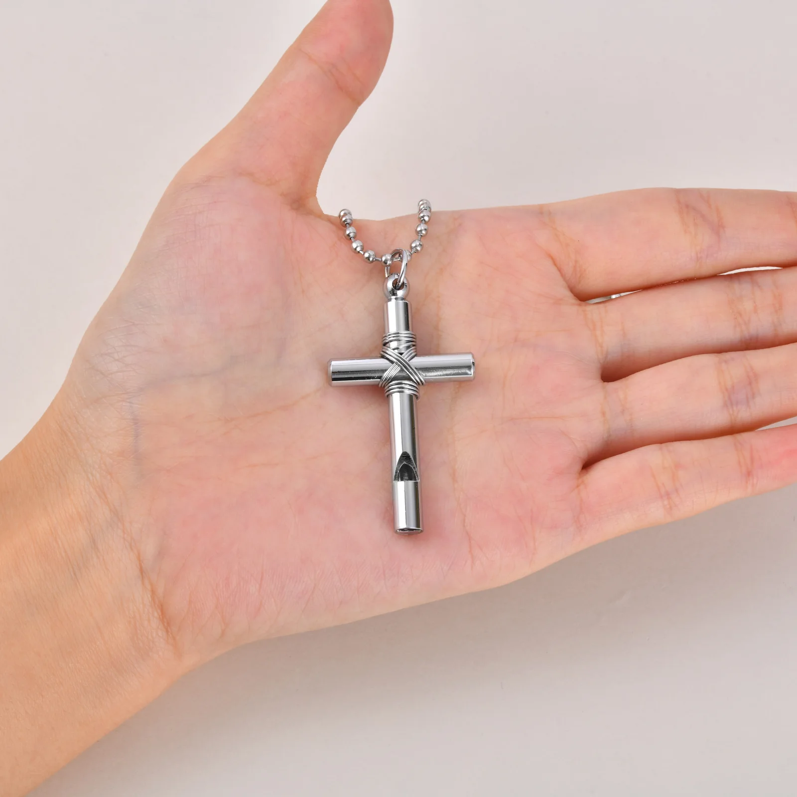 Herren Edelstahl-Anhänger-Halskette PVD Goldfarben Kreuz Geometrische Kette Modeschmuck Geschenk für Tägliches Tragen Großhandel Dropshipping – Detail 5