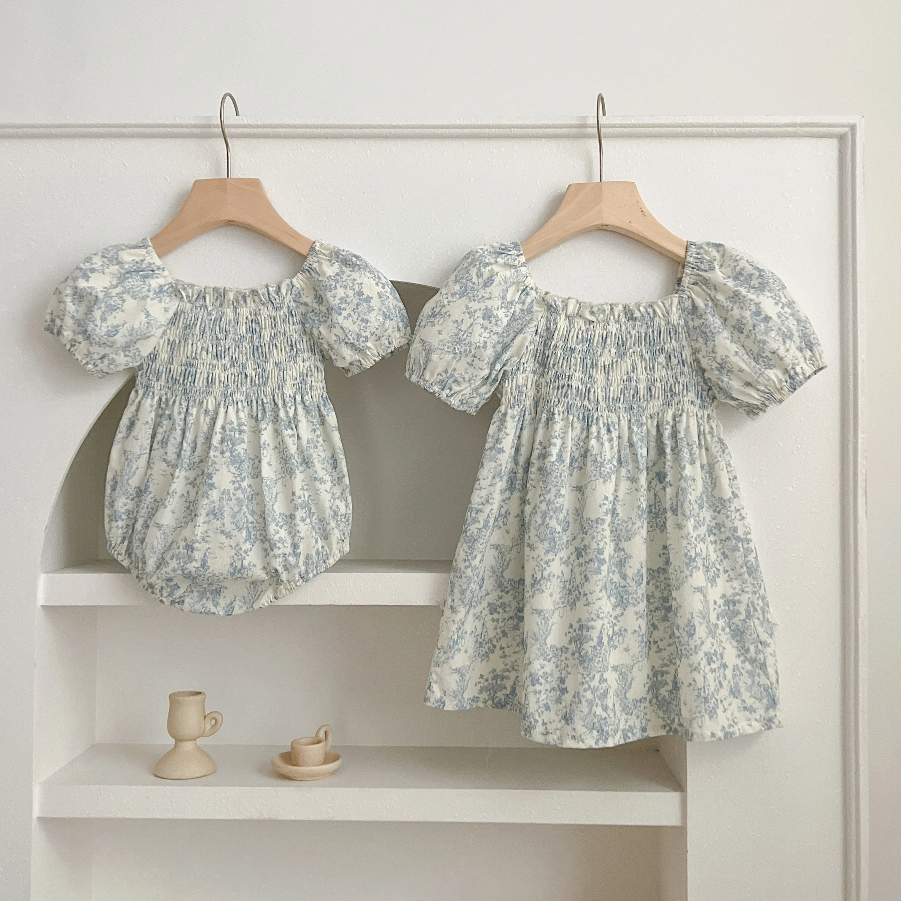 Sommer Schwester Kleid Infant Neugeborenes Baby Mädchen Kleidung Schwester Weibliche Baby Kleine Gebrochene Blaue Blume Kurzarm Strampler Kleidung ﻿ – Detail 1