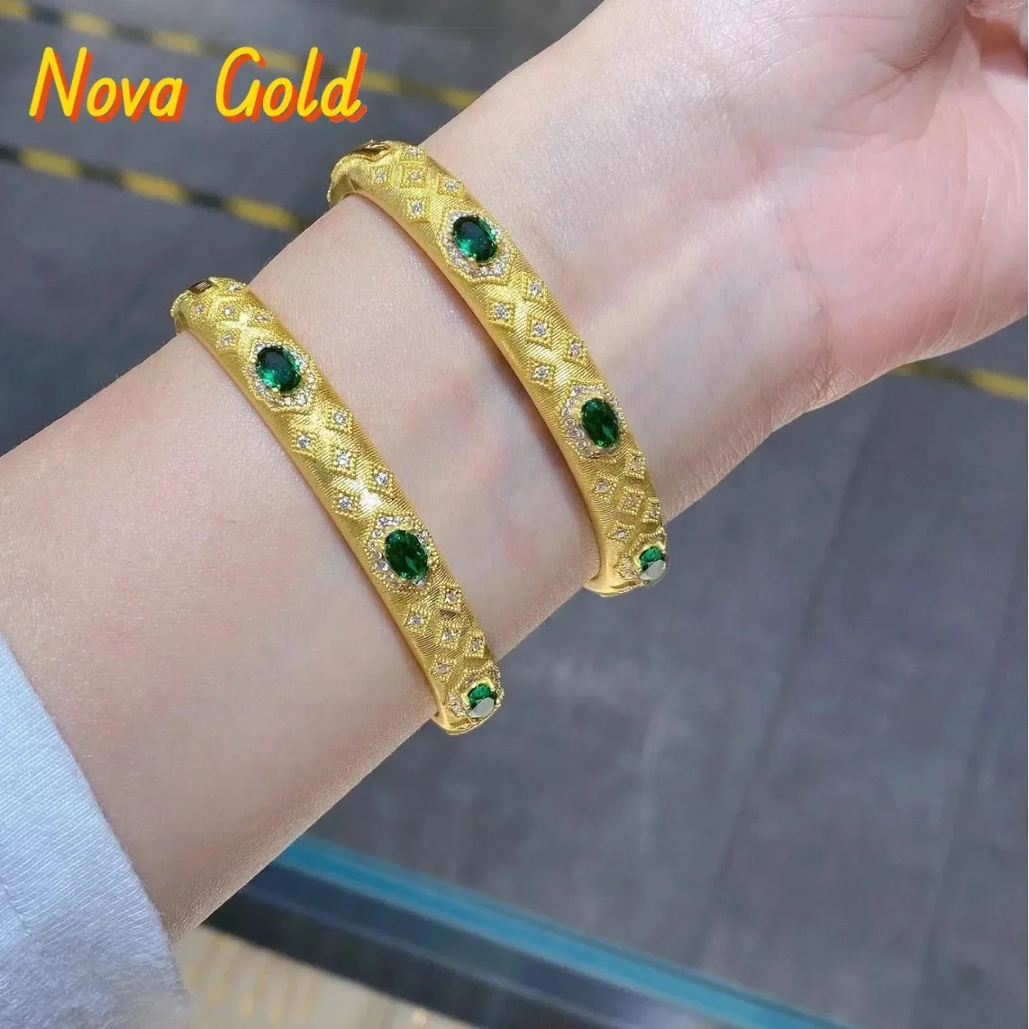 

Популярный браслет NovaGlod с изумрудами, 24-каратное золото, инкрустация бриллиантами, итальянская матовая застежка, браслет 9999 пробы.